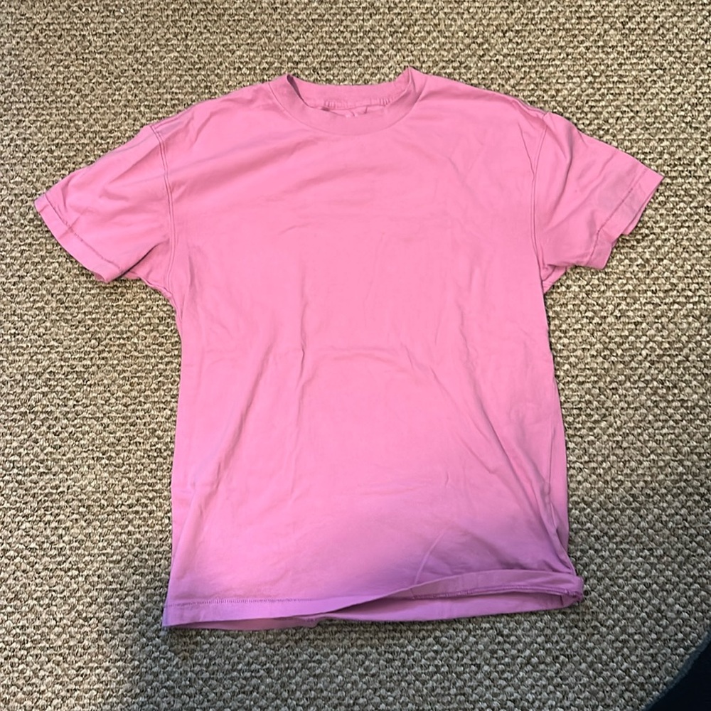 Abercrombie & Fitch Soft A&F Essentials size Medium t shirt. Pink color